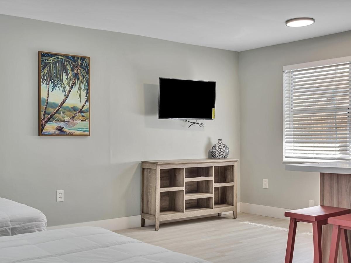 The Shell On Walnut Studio With Bath Hollywood Beach Free Parking Dania Beach Exterior photo
